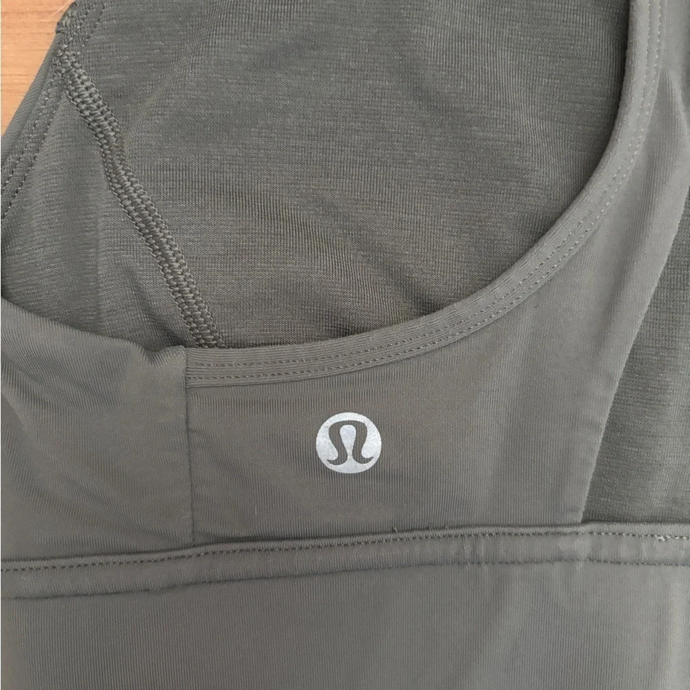 Lululemon Power Through Bra - Grey Sage Size 6 - Picture 2 of 4